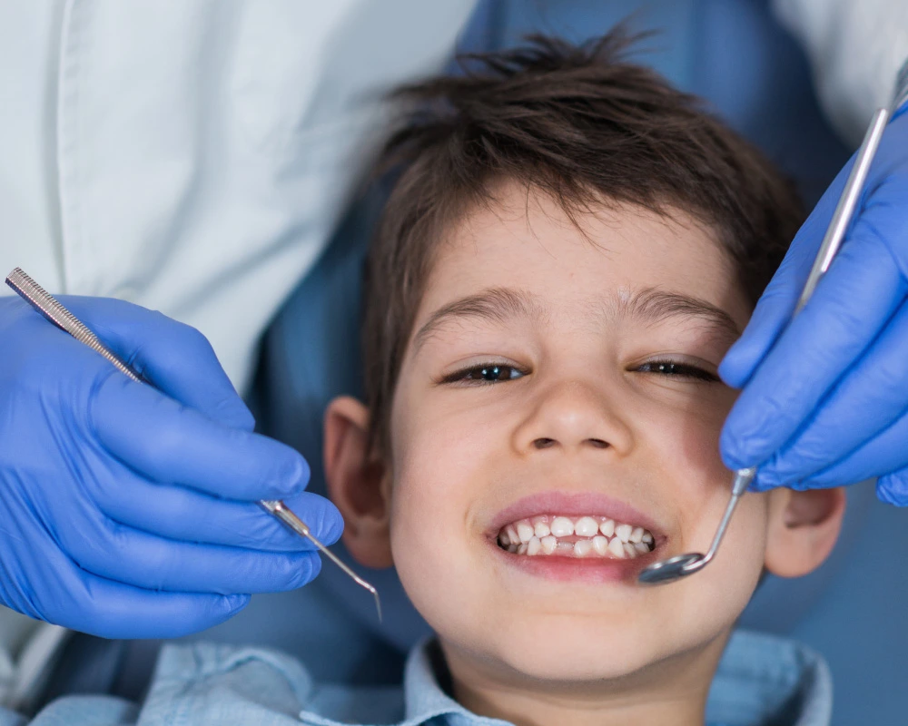 Bambino dal dentista