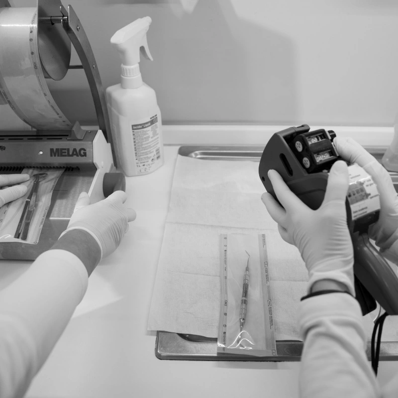 Macchina sigilla utensili da dentista