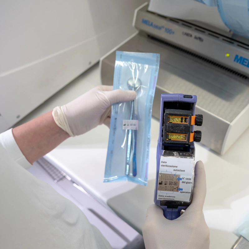 Etichettare gli strumenti da dentista