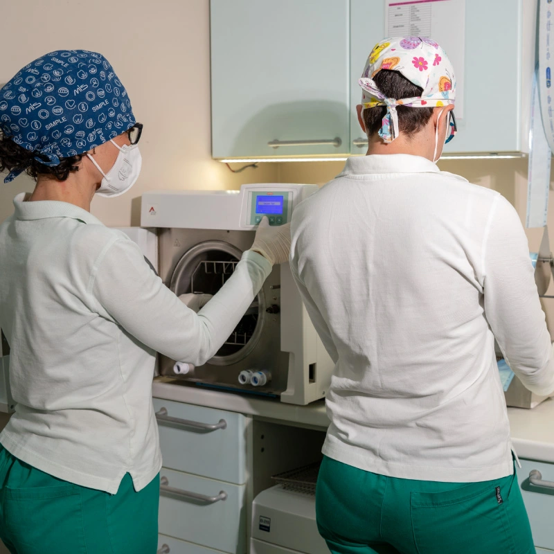 Lavaggio attrezzatura dentista