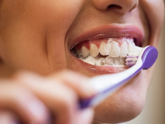 Prevenzione dentale: controlli periodici per evitare cure invasive